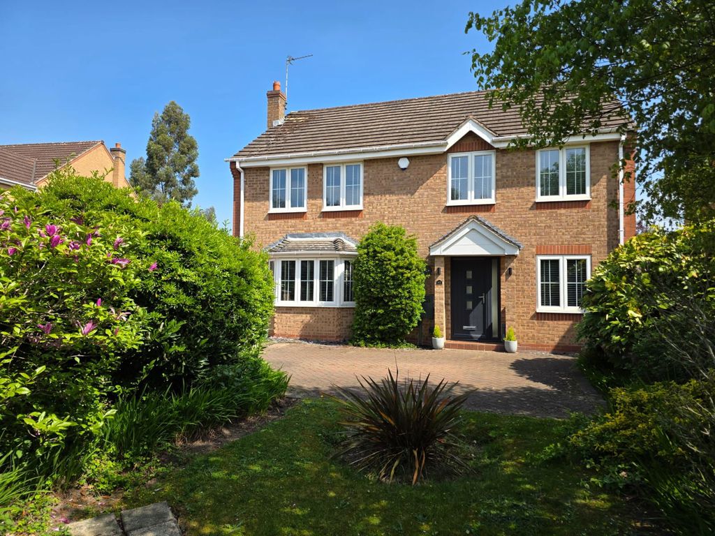 Property photo 1 of 32