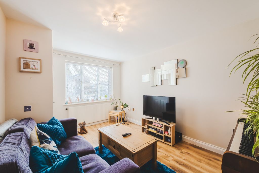 Property photo 2 of 14 4848022