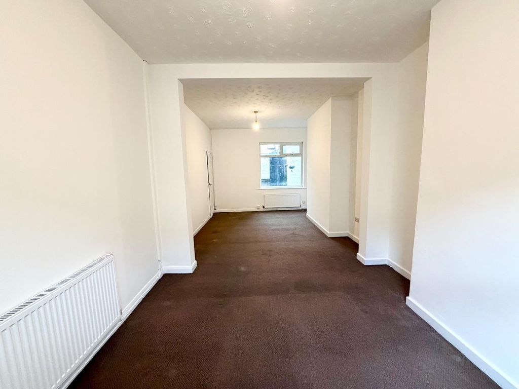 Property photo 3 of 8 Lounge/Diner