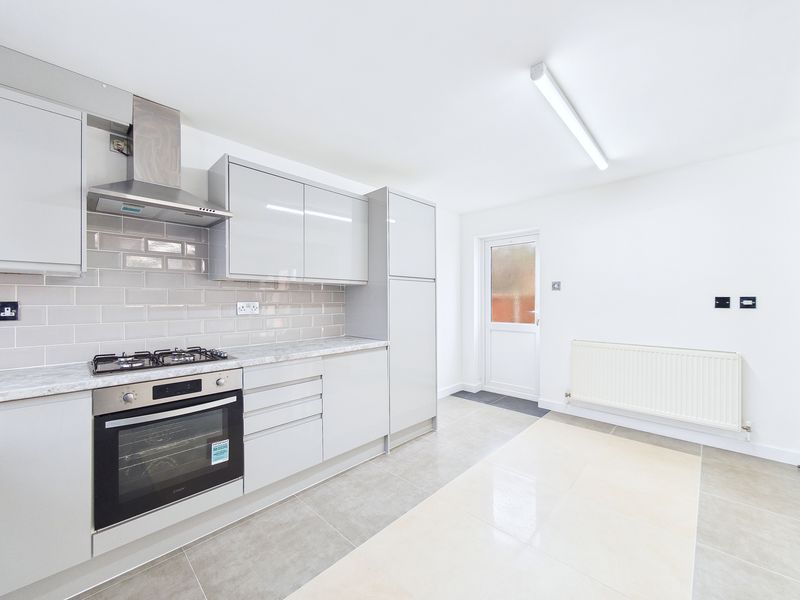 Property photo 2 of 14 Photo 3