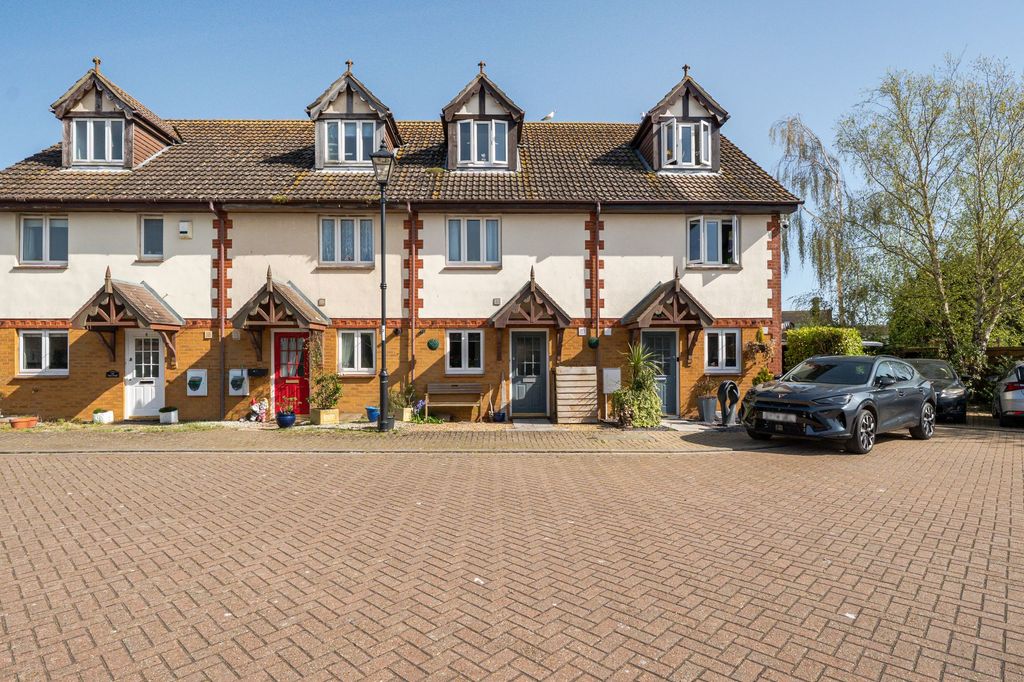 Property photo 1 of 20 Front