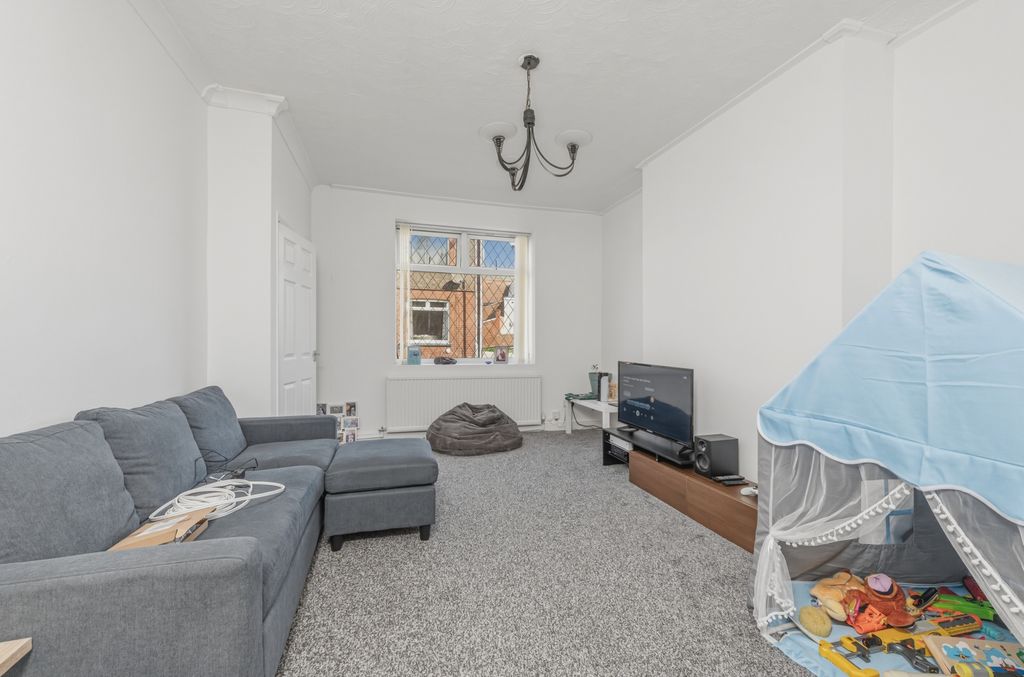Property photo 2 of 19