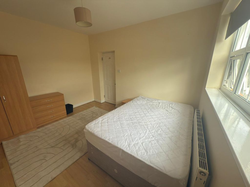 Property photo 2 of 12 2