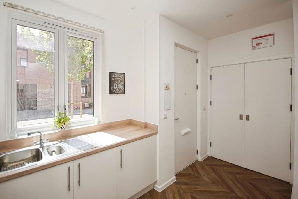 Property photo 3 of 23