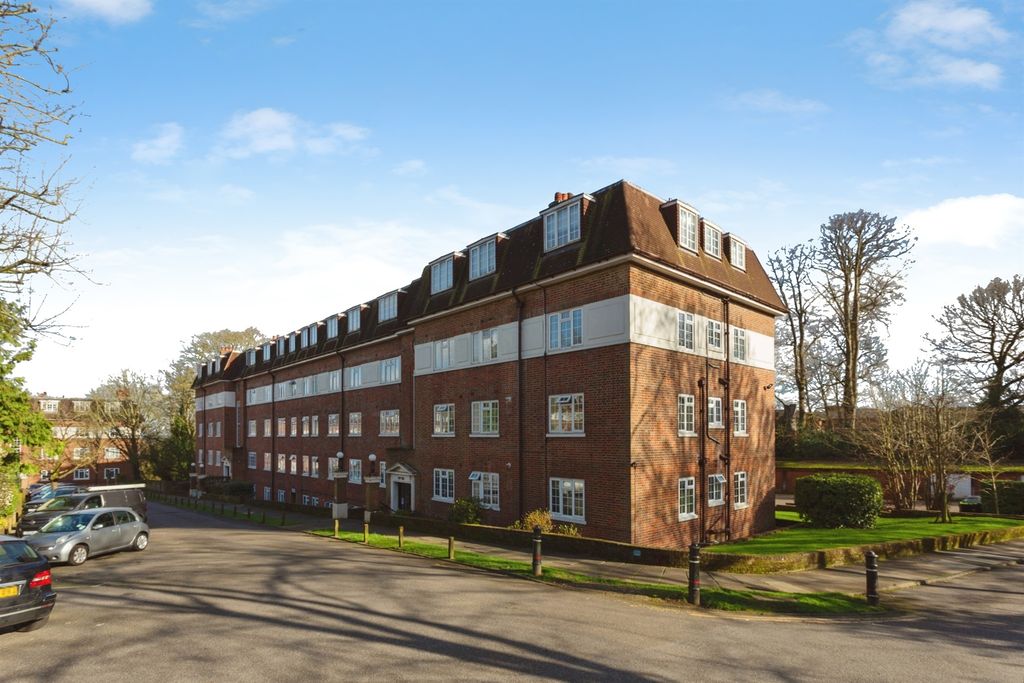 Property photo 1 of 12