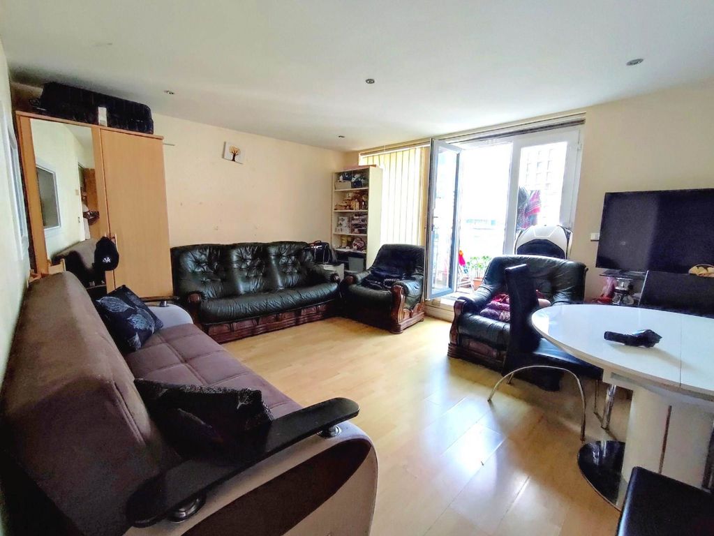 Property photo 2 of 9