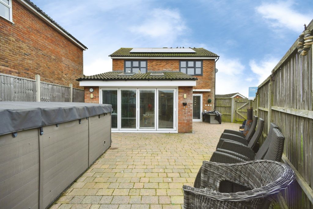 Property photo 1 of 20