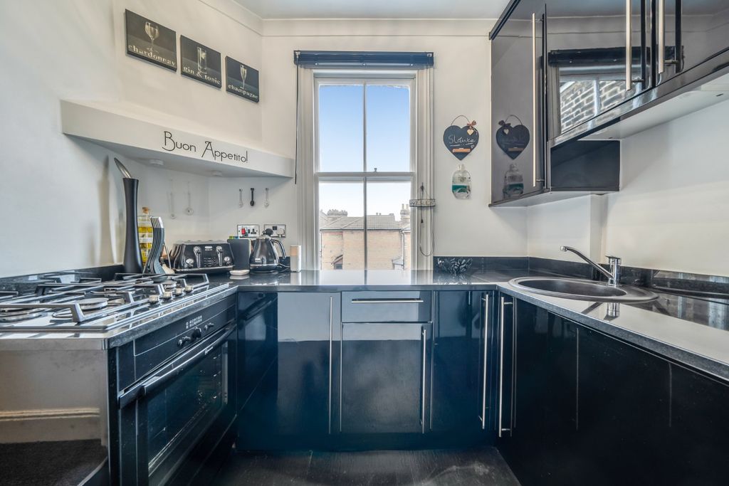 Property photo 3 of 18 Picture No. 55