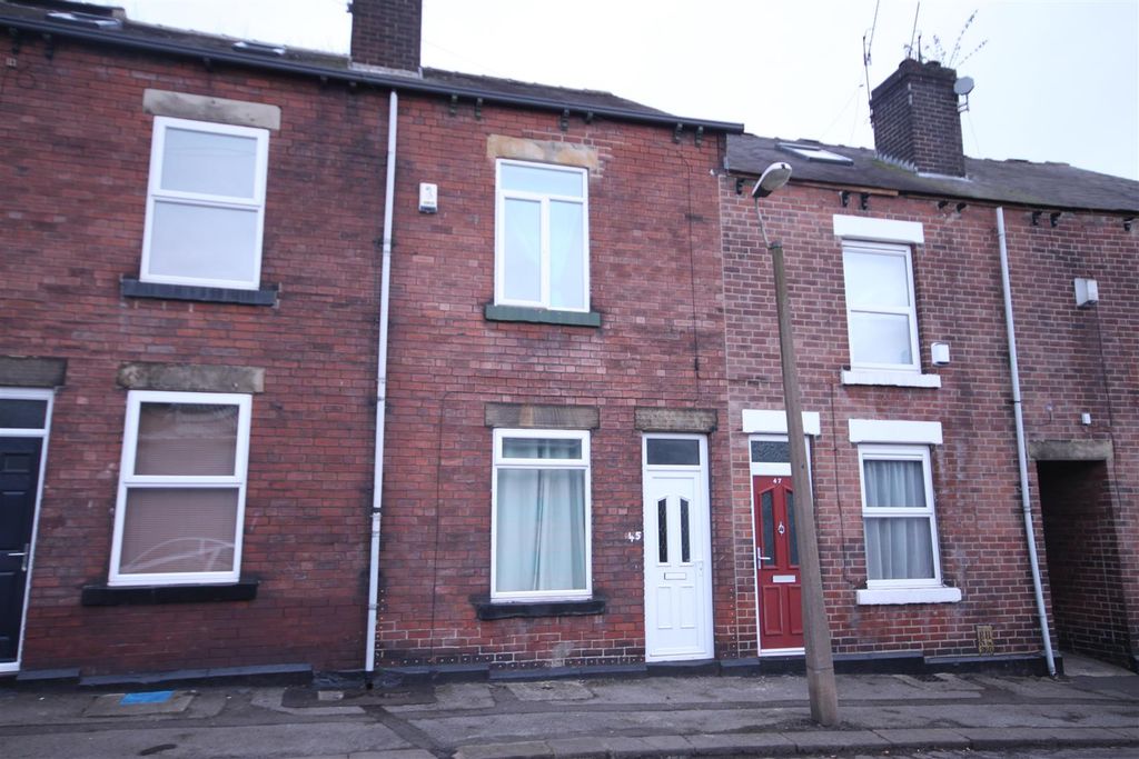 Property photo 1 of 11 Outside