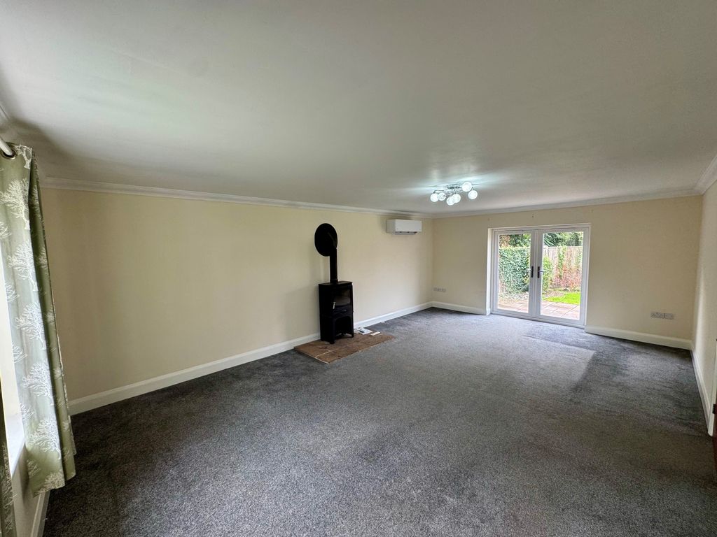 Property photo 3 of 11 Image