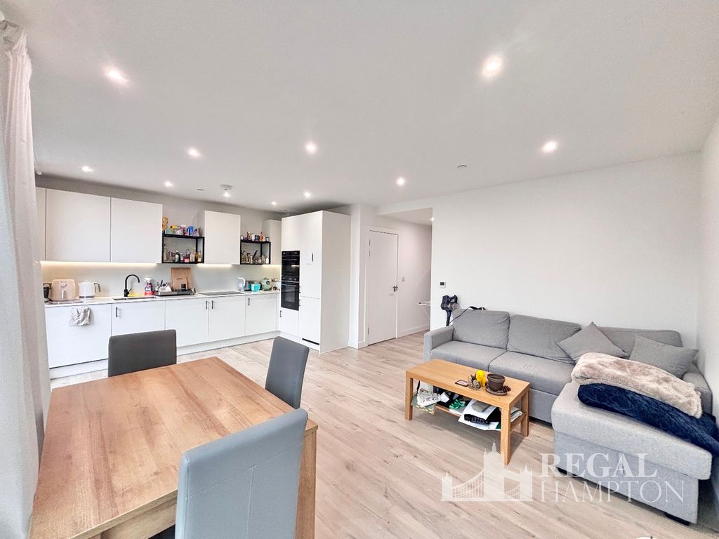 Property photo 1 of 18