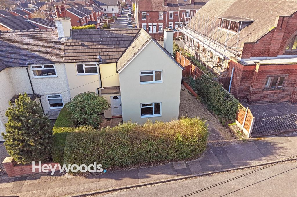 Property photo 1 of 35