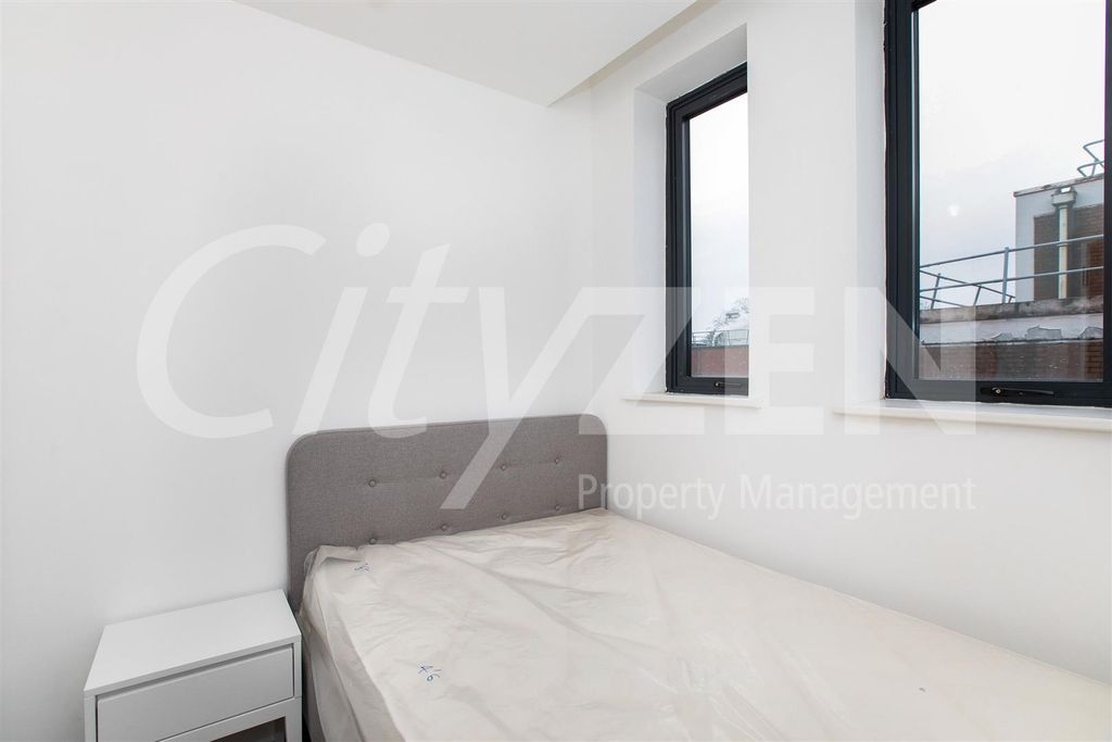 Property photo 3 of 16 Bedroom