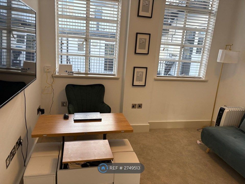 Property photo 3 of 15 Living Room