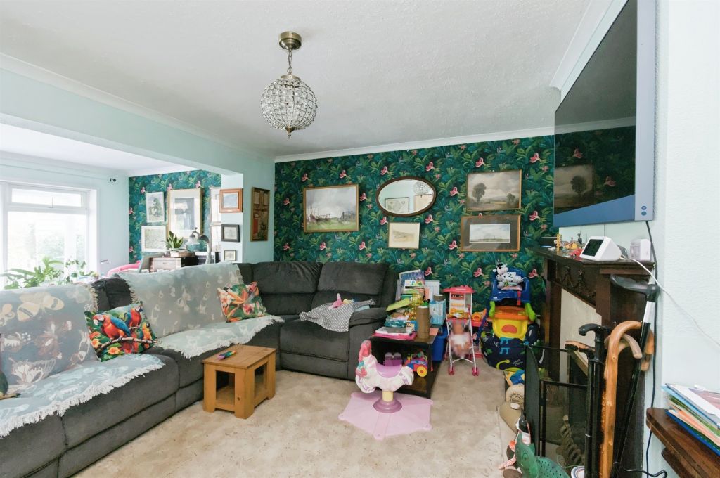 Property photo 3 of 16