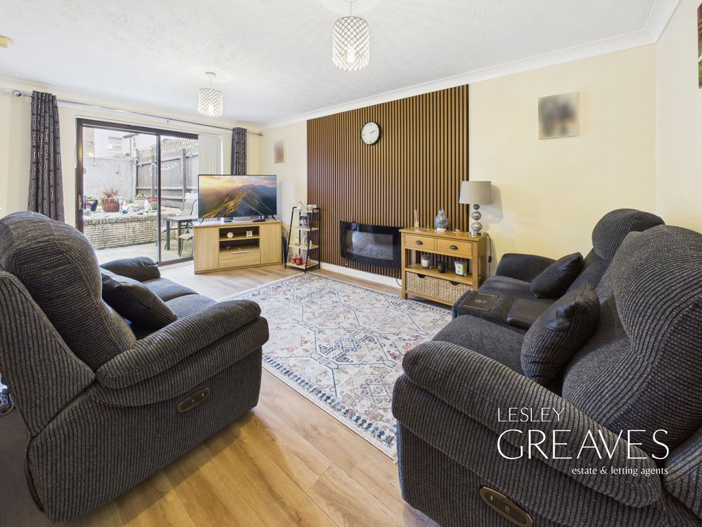 Property photo 2 of 12 Living Room