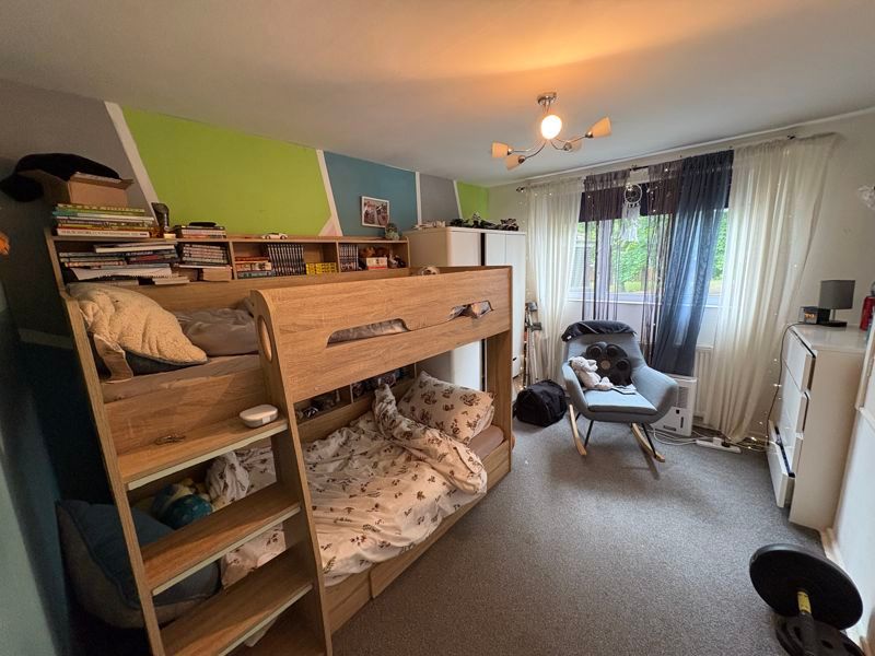 Property photo 3 of 6 Photo 4