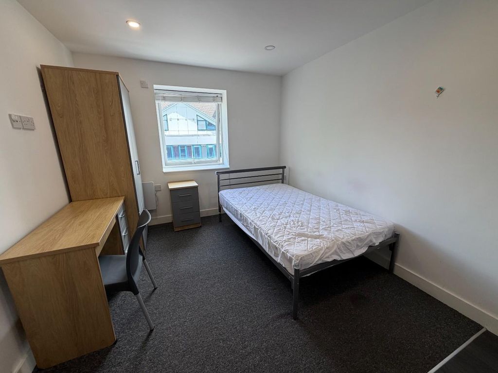 Property photo 1 of 4