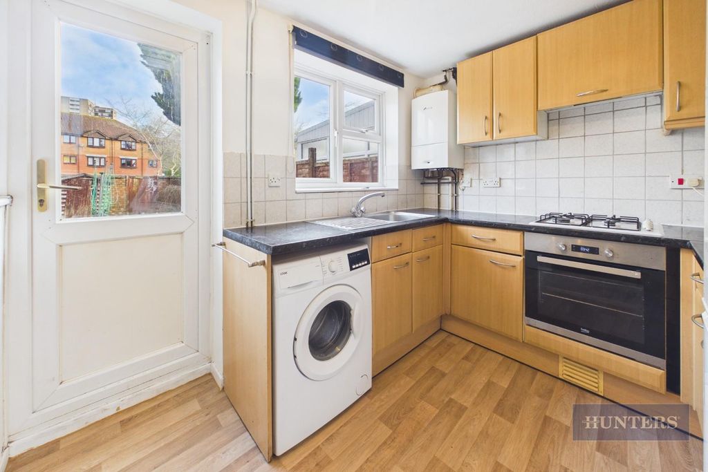 Property photo 3 of 14 Cam05152G0-Pr0395-Still026.Jpg