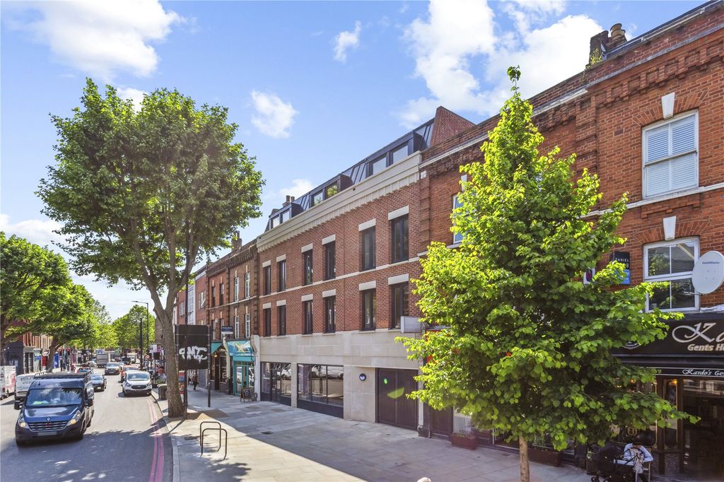 Property photo 1 of 7 External