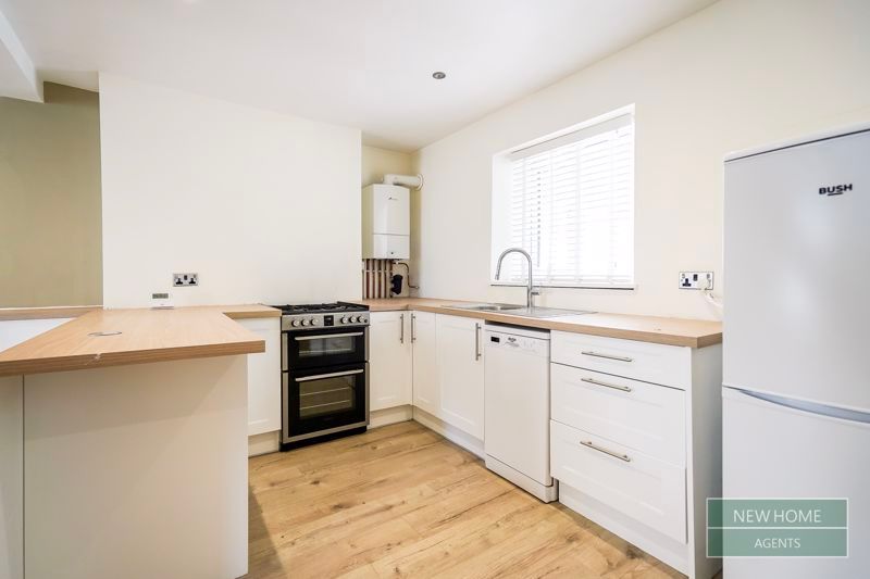 Property photo 3 of 17 Photo 11