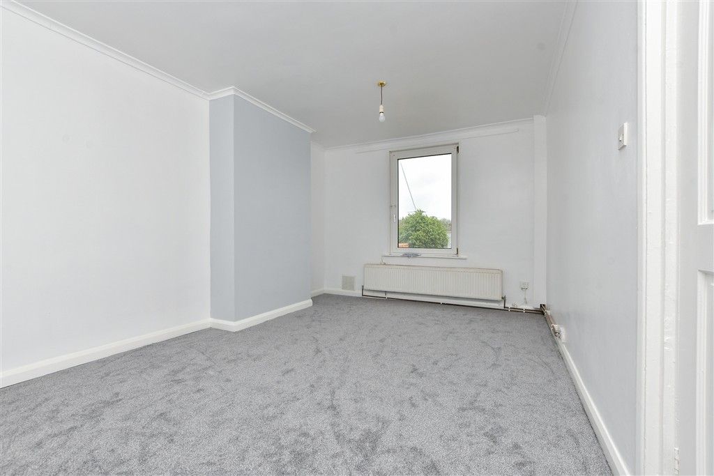 Property photo 3 of 15 Lounge