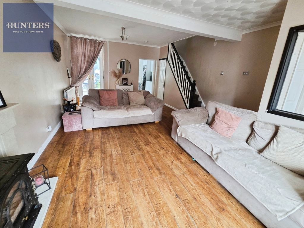 Property photo 3 of 11 Pbox-Img.Jpg