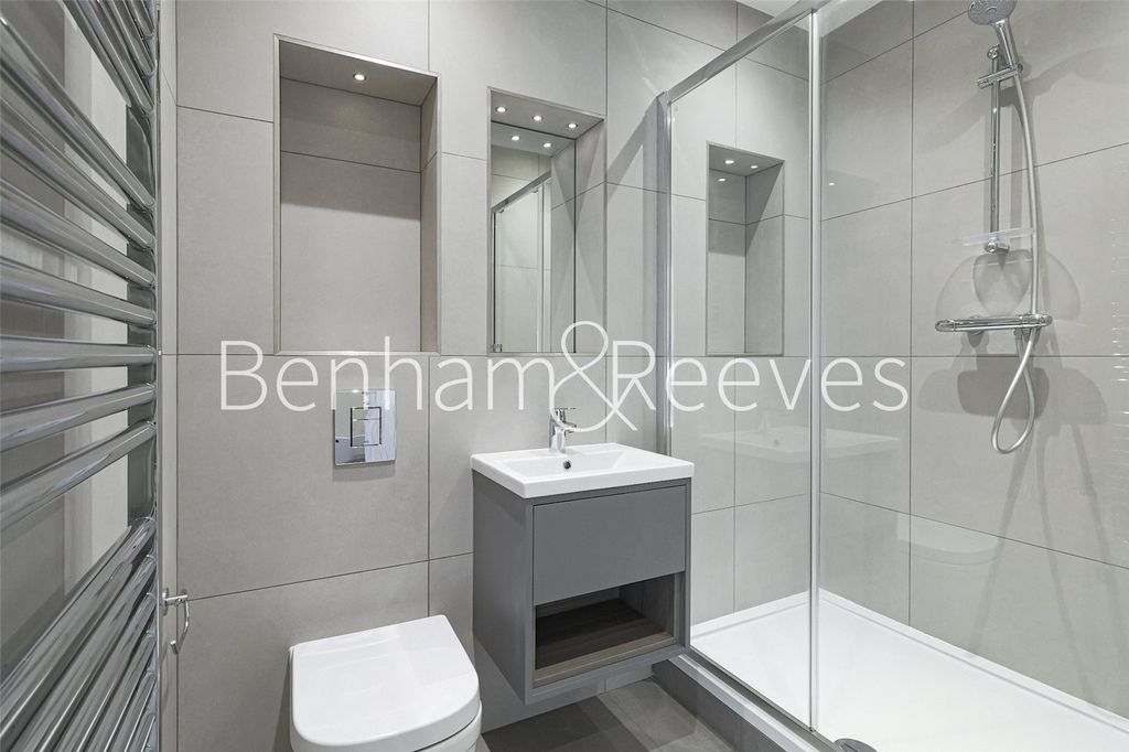Property photo 3 of 8 Picture No. 06