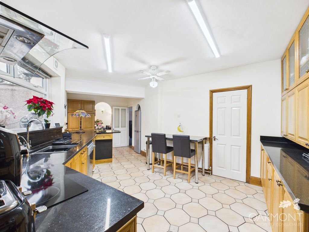 Property photo 3 of 29