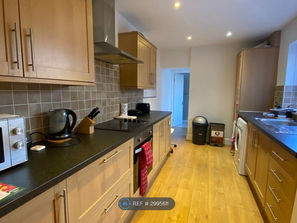 Property photo 2 of 6