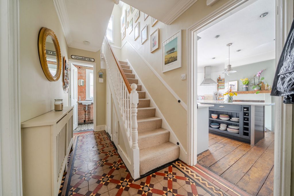 Property photo 2 of 18 1425362-21-69B17E...