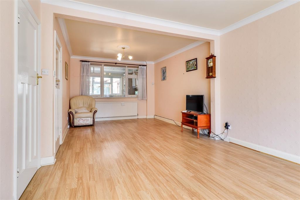 Property photo 2 of 19 Img_8693.Jpg