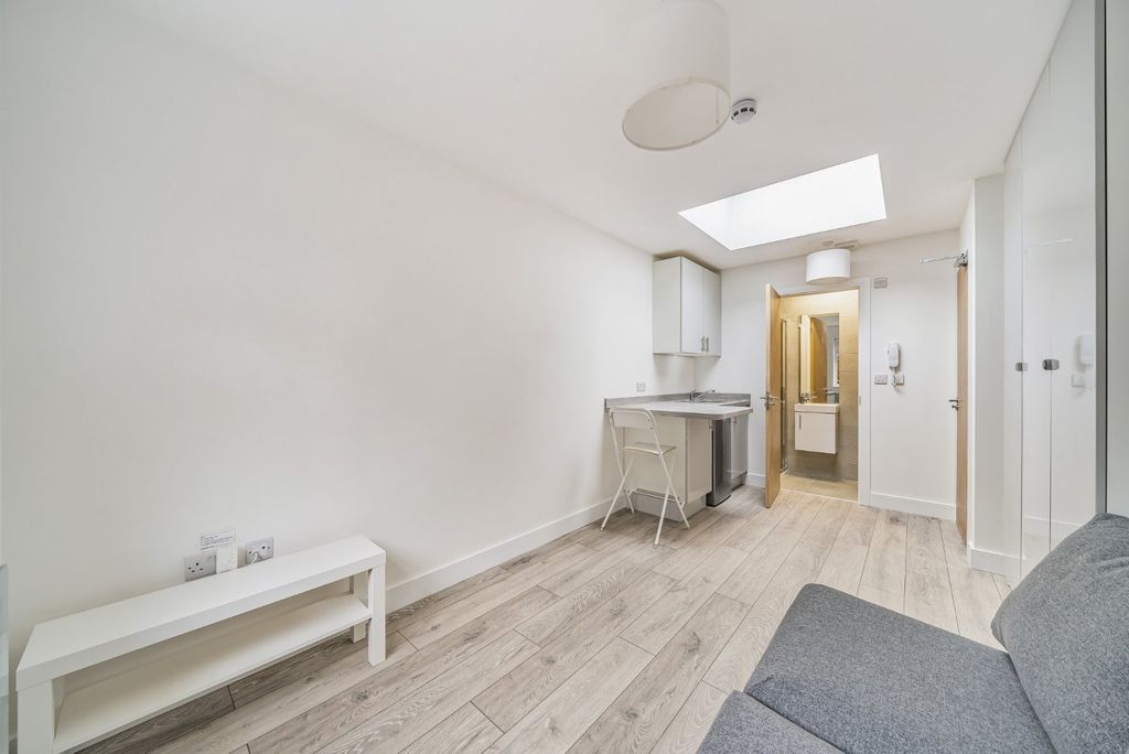 Property photo 2 of 5 Picture No. 02