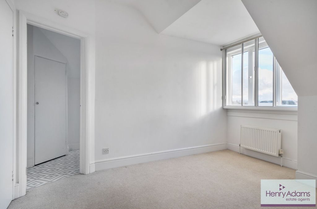 Additional image 9 of 1 bed flat for saleStation Road, Petersfield GU32