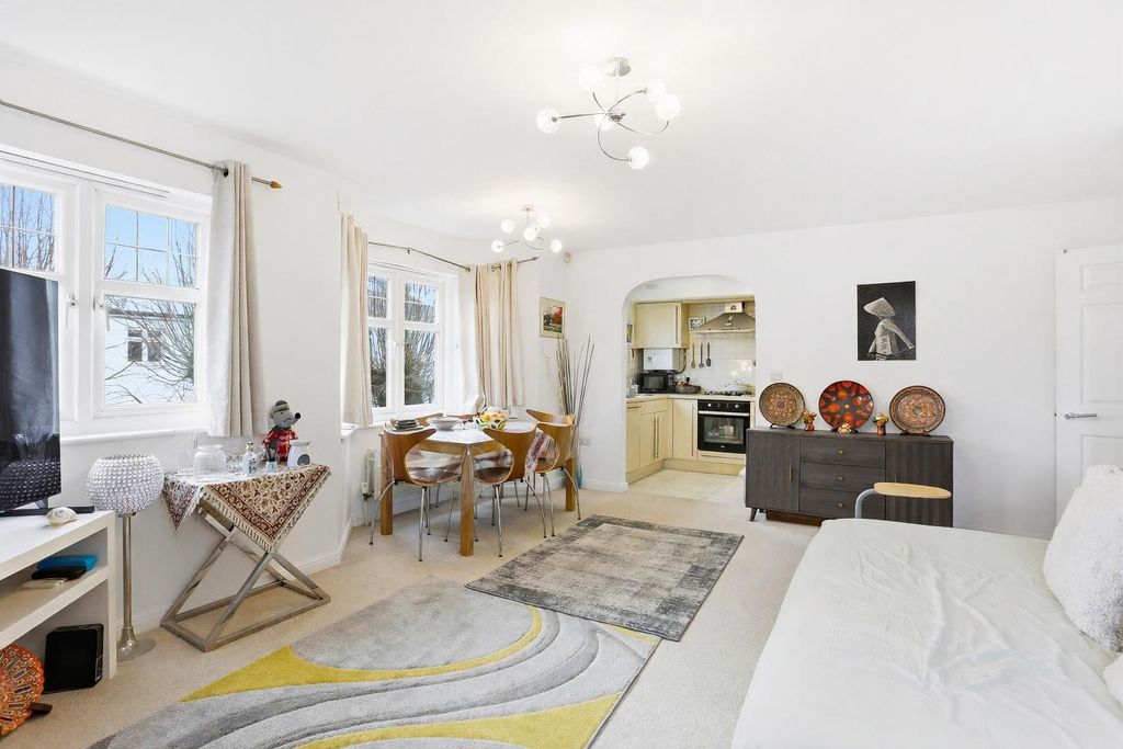 Property photo 2 of 18 Chatgpt Image Feb 16, 2026, 11_48_28 Am.Png