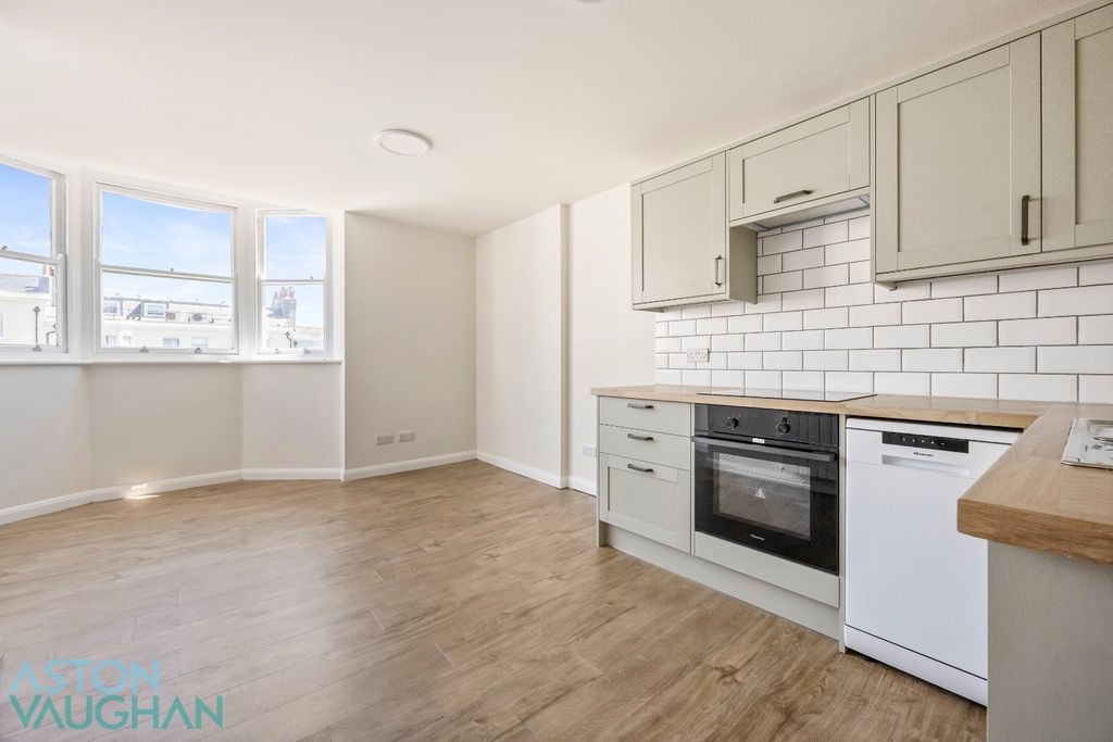 Property photo 1 of 10 5287450