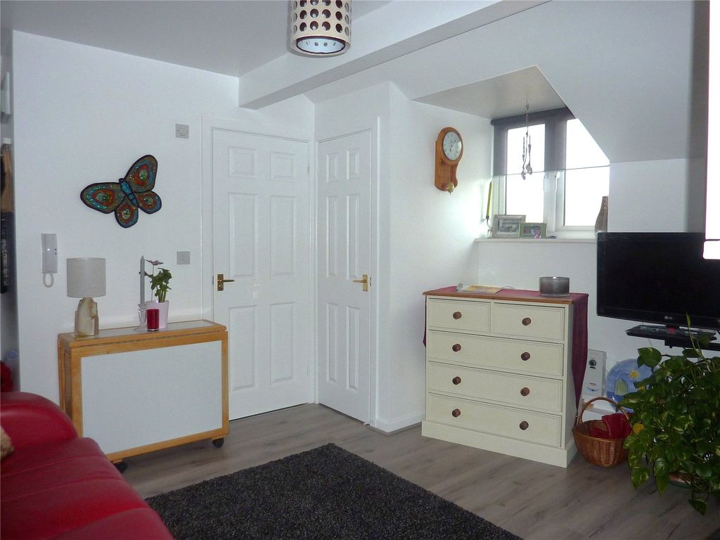 Property photo 3 of 4 Picture No. 04