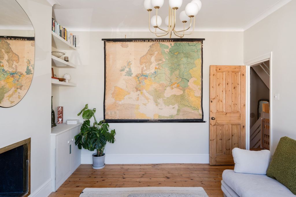 Property photo 3 of 36