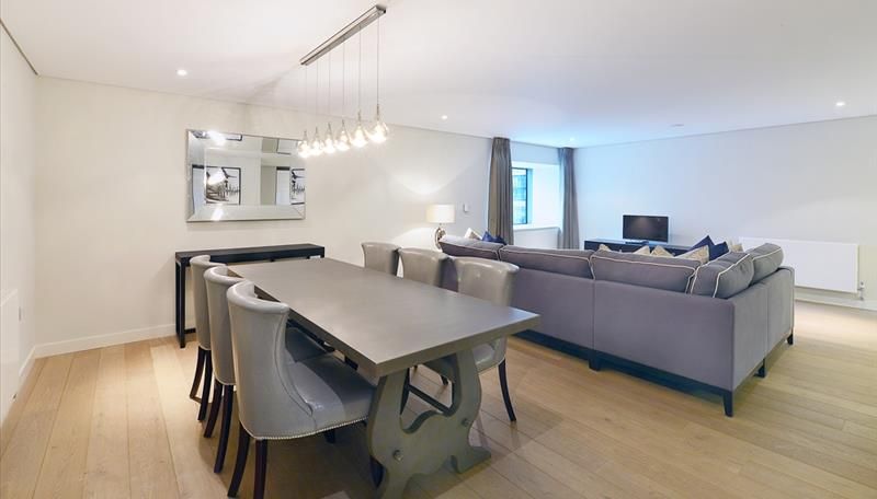 Property photo 2 of 11 Merchant Square 109 Dine.Jpg
