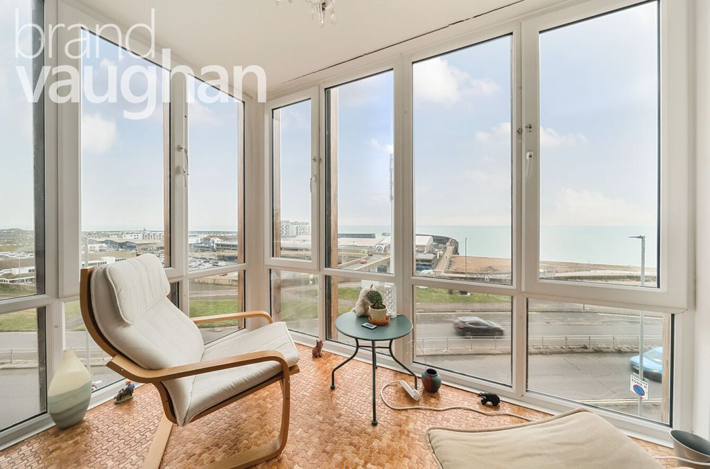 Property photo 2 of 10 Views