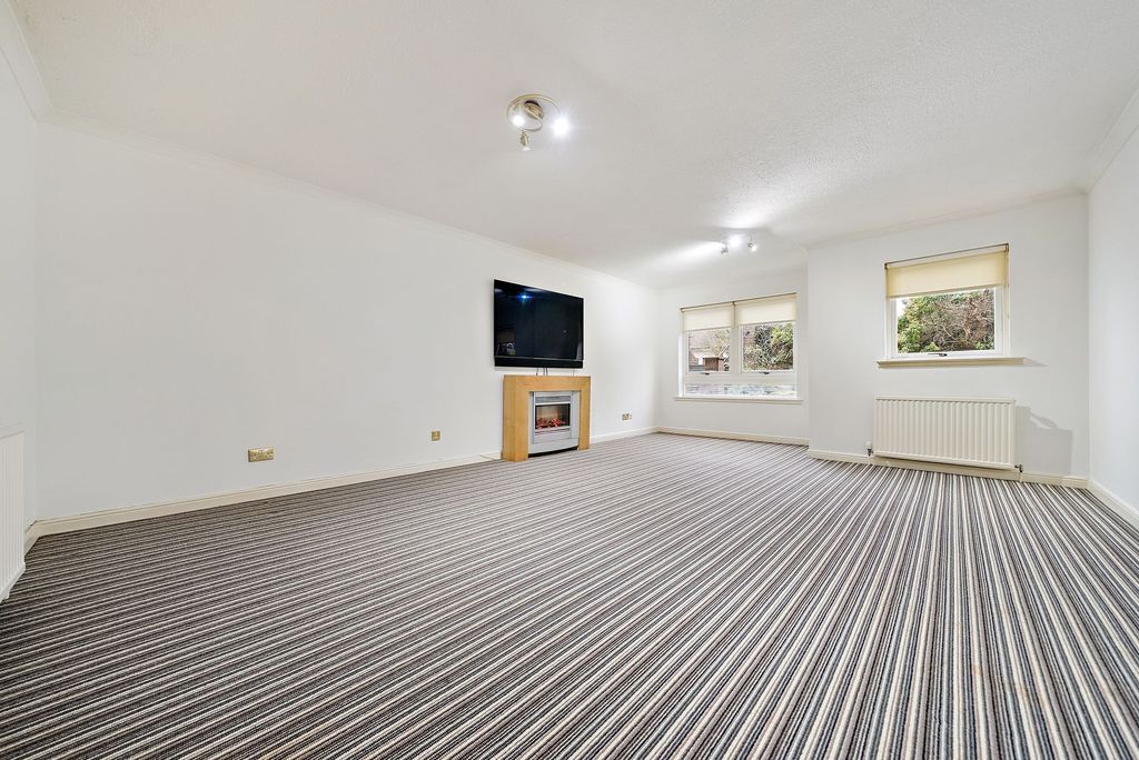 Property photo 3 of 27