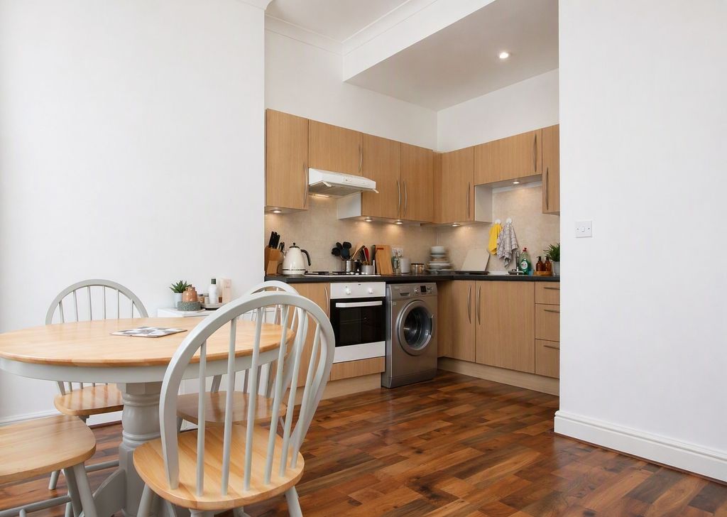 Property photo 2 of 9 Kitchen