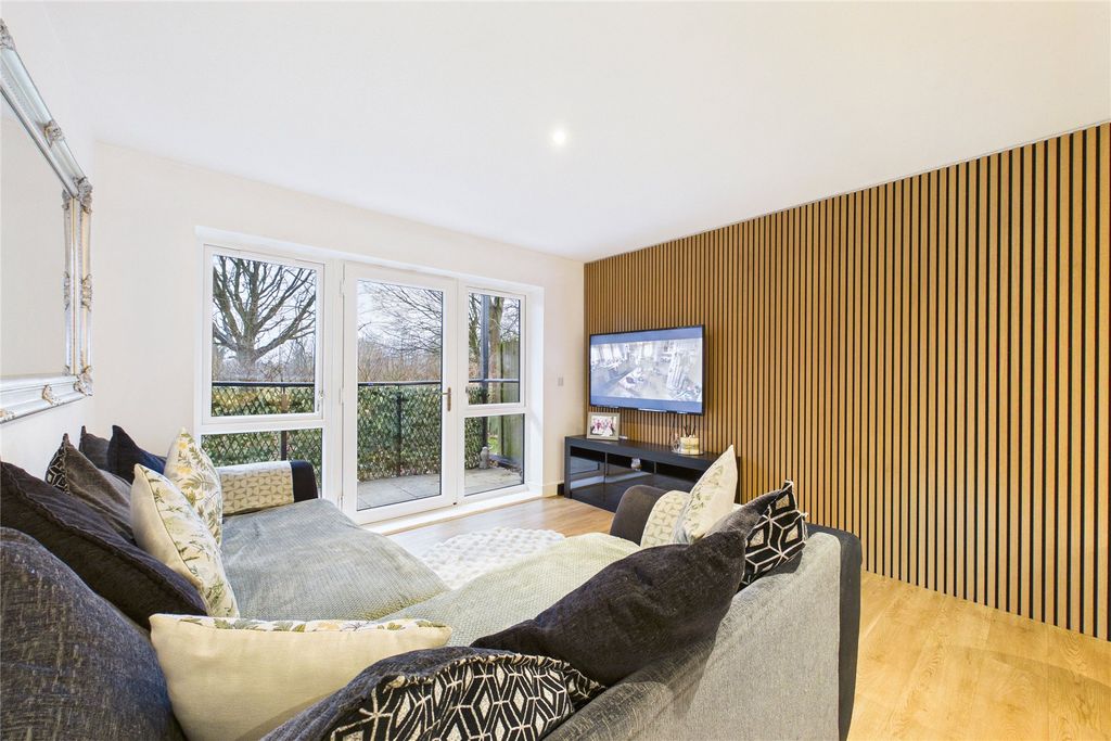 Property photo 2 of 10 Picture No. 19