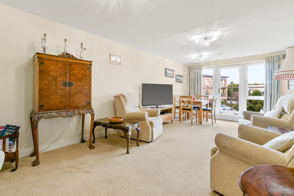 Property photo 2 of 19