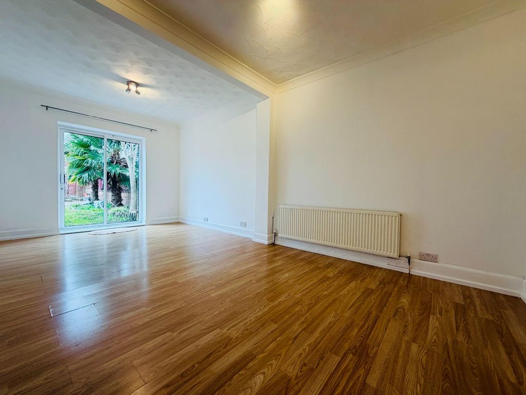 Property photo 3 of 13 Img_1074.Jpg