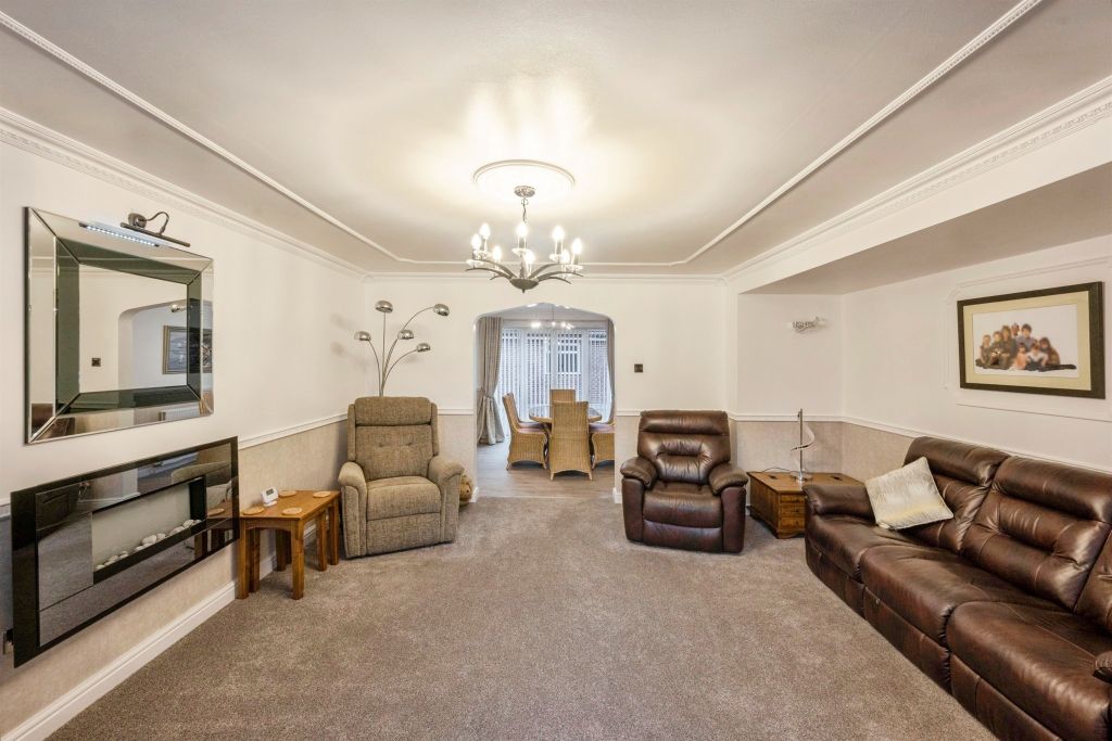 Property photo 2 of 29