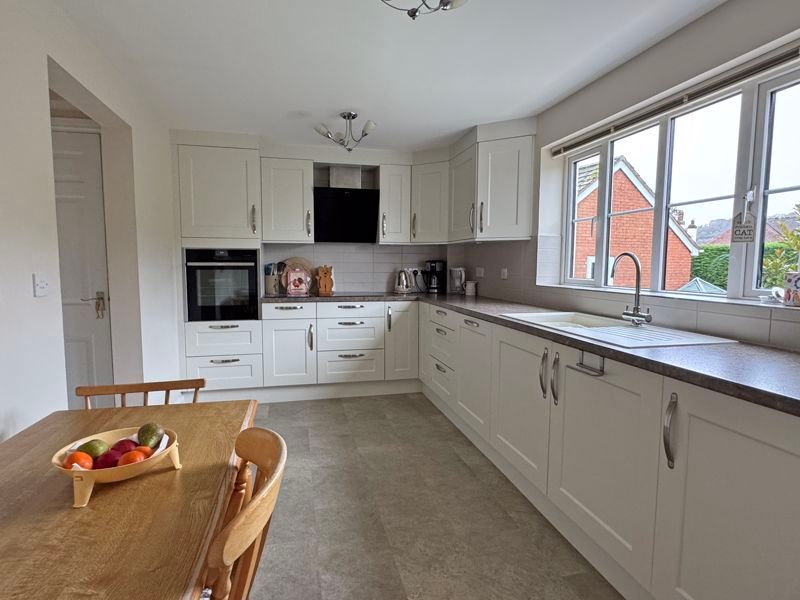 Property photo 2 of 22 Photo 9