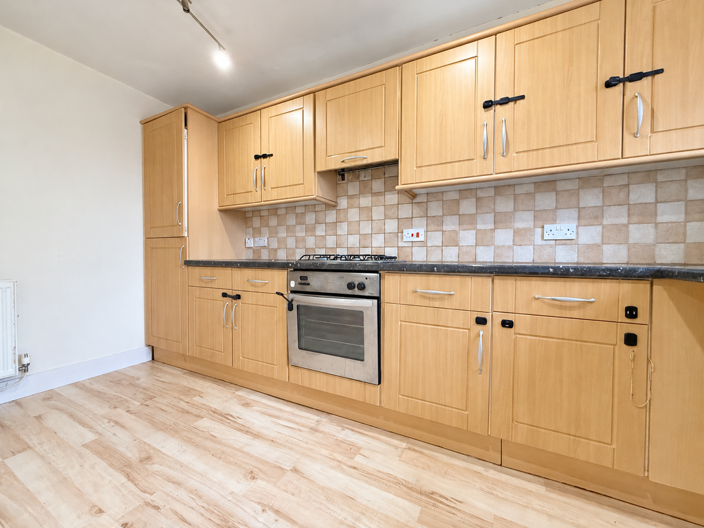 Property photo 3 of 15 125440Fd-CC5D-4B8A-BA78-A1E9F635Ed1A