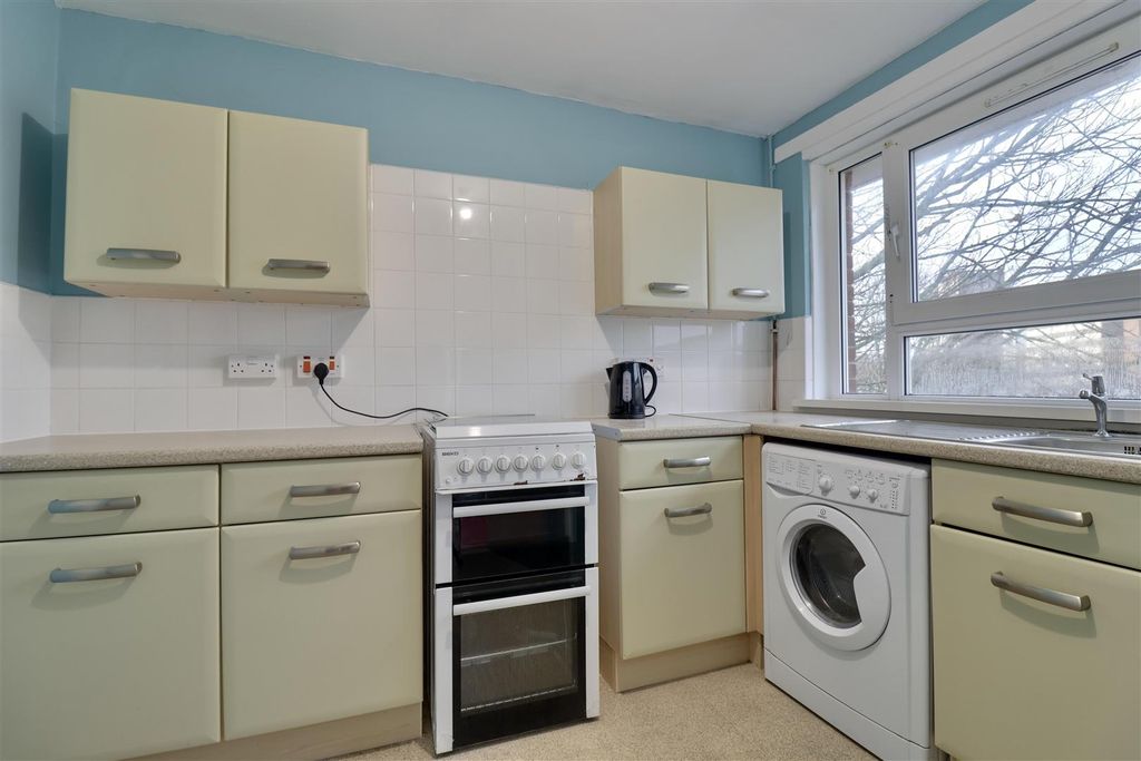 Property photo 3 of 15 A307Eae0-537D-43C9-8Eed-7851D9Fa95Ac_1_201_A.Jpeg