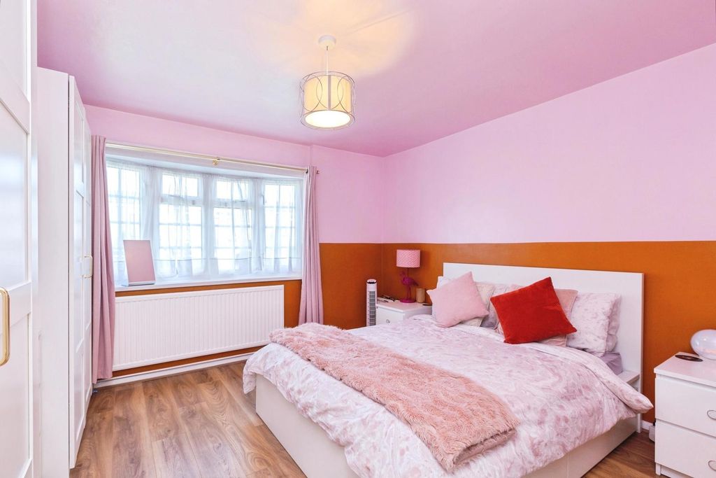 Property photo 2 of 10 Pbox-Img.Jpg